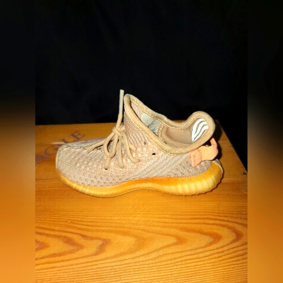 Kids Addidas Boost  Tan Shoes - Picture 6 of 7